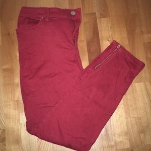 WHBM Red Skimmer Pants